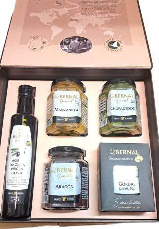 maslo-olivkovoe-extra-virgin-bernal-025-l-v-stekle-v-sostave-4-nabora-maslo-4-banocki-olivok-big-0